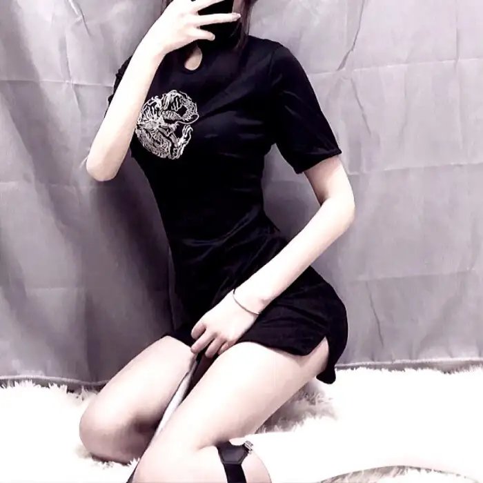 变装男侍